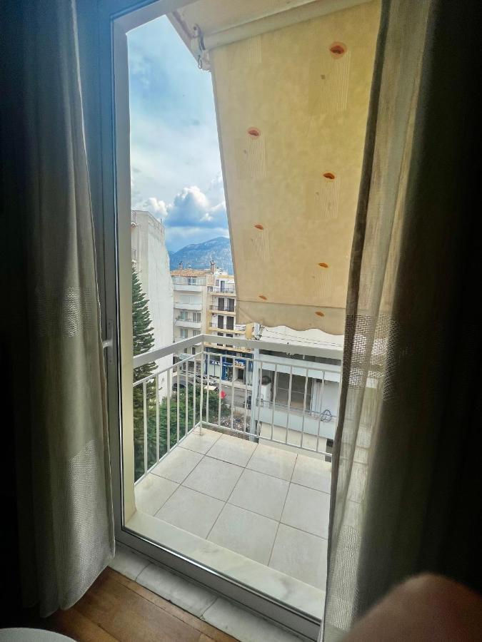 Elegant Downtown Retreat Apartment Kalamata Exterior photo