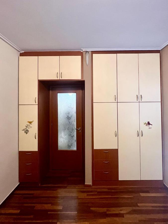 Elegant Downtown Retreat Apartment Kalamata Exterior photo